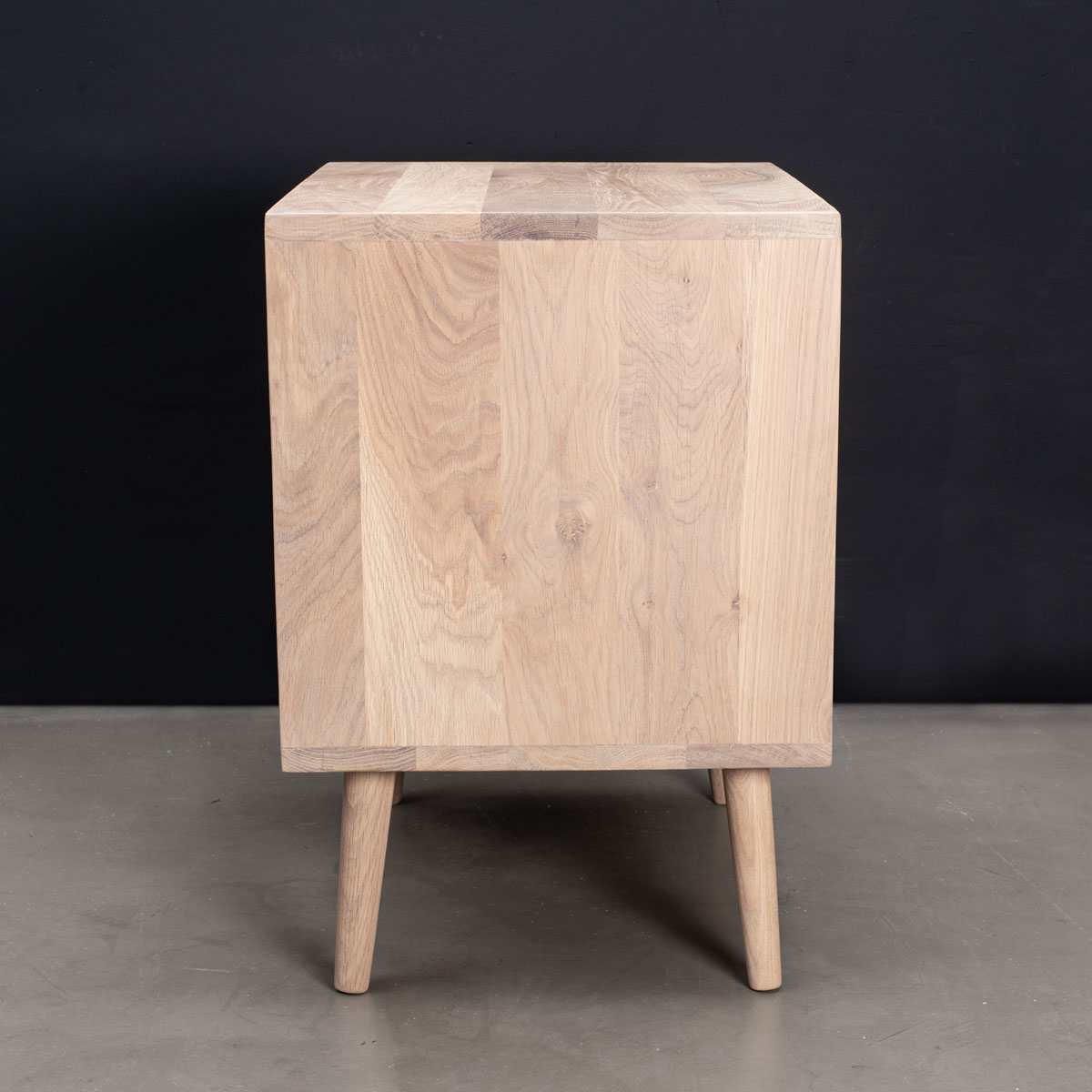 Fluted Master Pedestal - Image 4